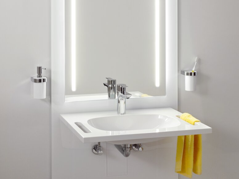 HEWI height-adjustable washbasin S50 Height-adjustable washbasin with mirror