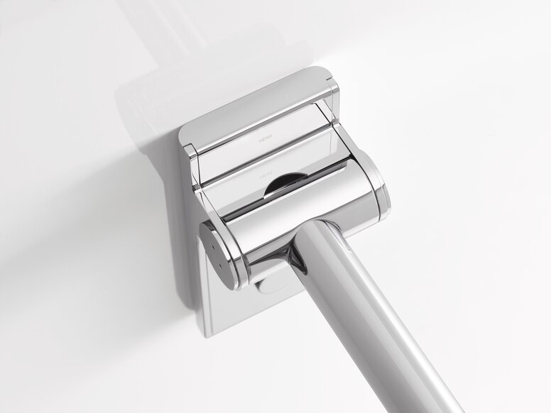 HEWI folding support handle in System 900 Hinged support rail